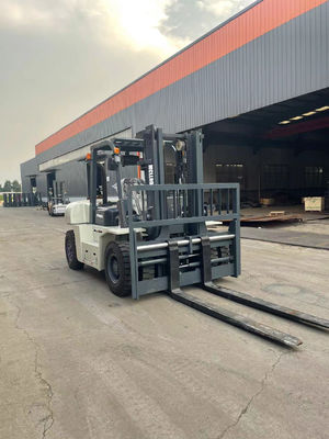 FD80 Counterweight Forklift 8000kg 8 Ton Loading Weight With Isuzu 68G1 Engine