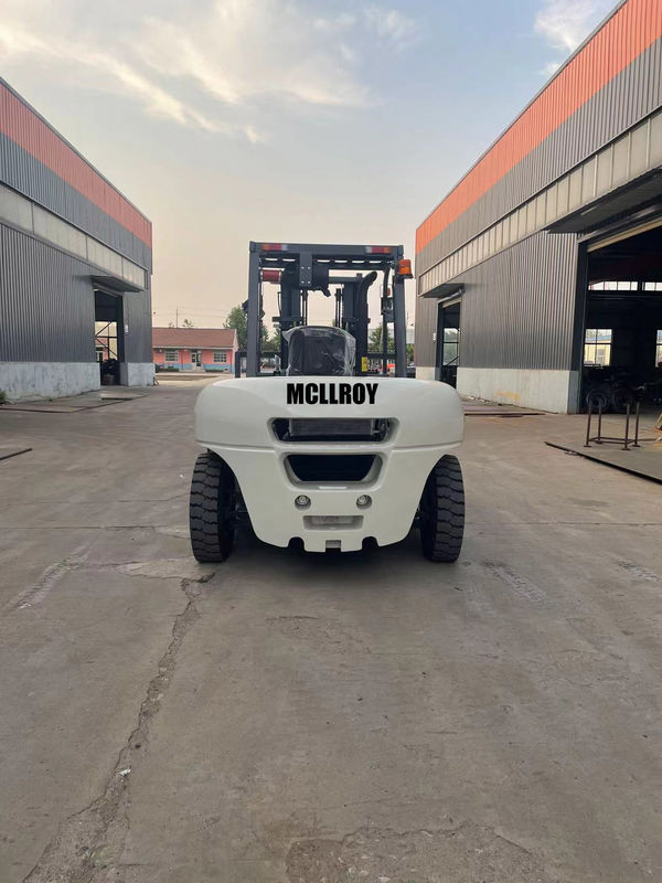 FD80 Counterweight Forklift 8000kg 8 Ton Loading Weight With Isuzu 68G1 Engine