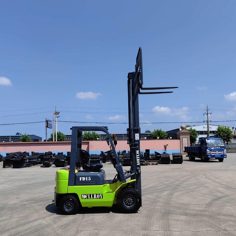 Compact Diesel Counterweight Forklift FD15 32KW Comfortable Operation Easy Maintenance